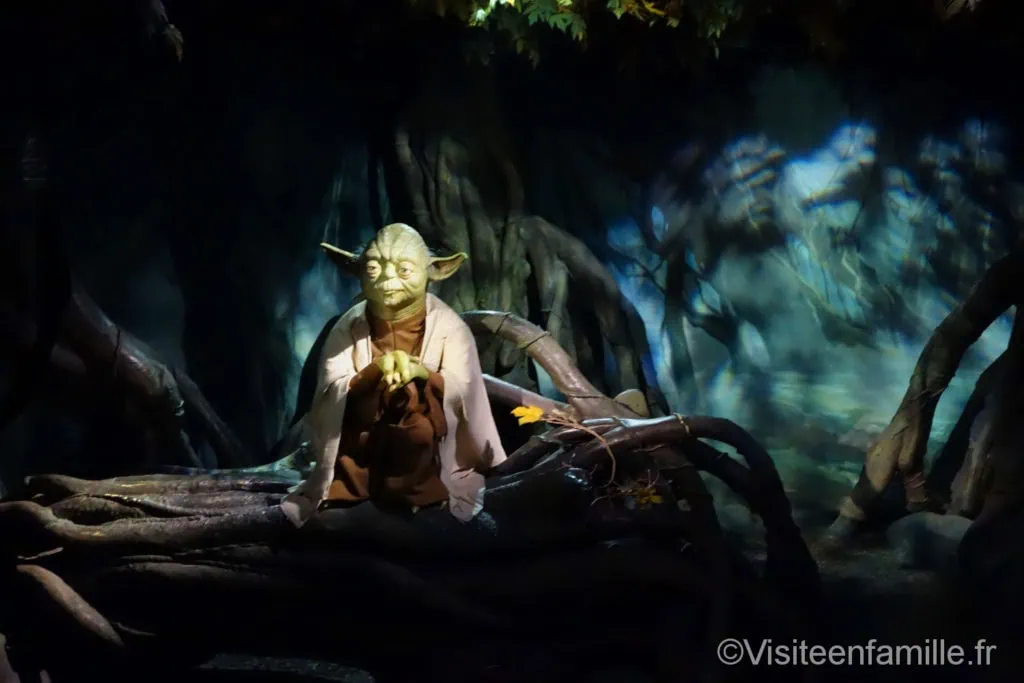 londres-tussaud-yoda_redimensionner