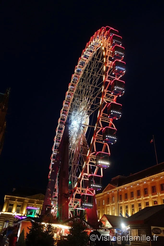 Grande roue place d'armes marché de noel Metz