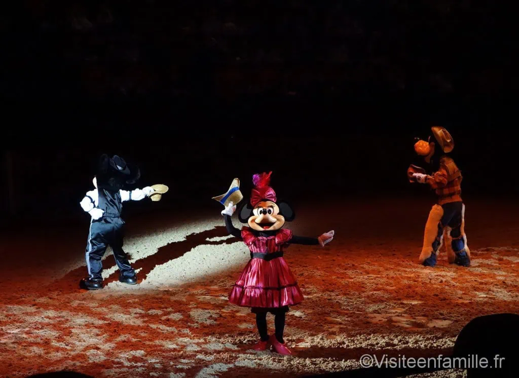 Minnie et Goofy à Wild West Show Paris