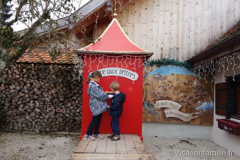 Andilly, le hameau du Père Noël en France (Haute-Savoie) | Visite en