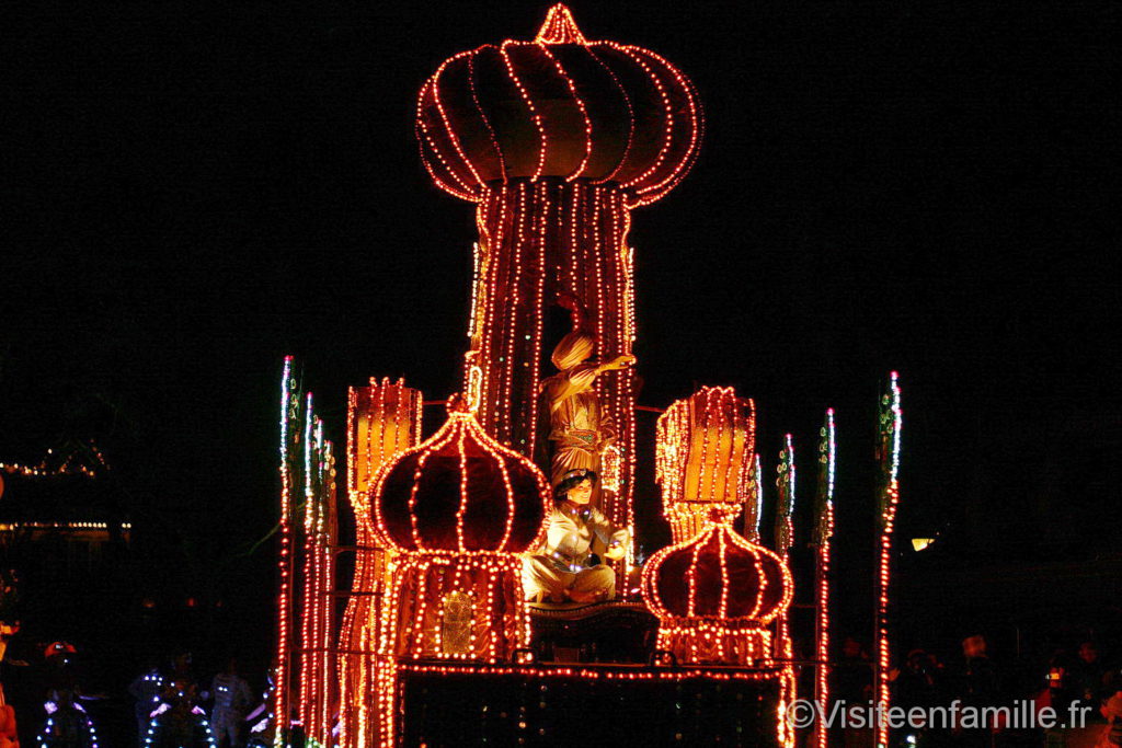 Aladdin pendant la parade à Disneyland Paris