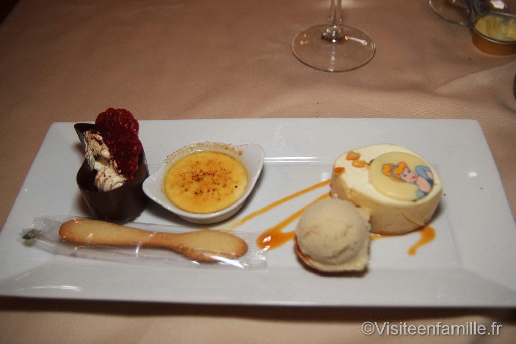 Dessert à l'auberge de cendrillon à Disneyland Paris