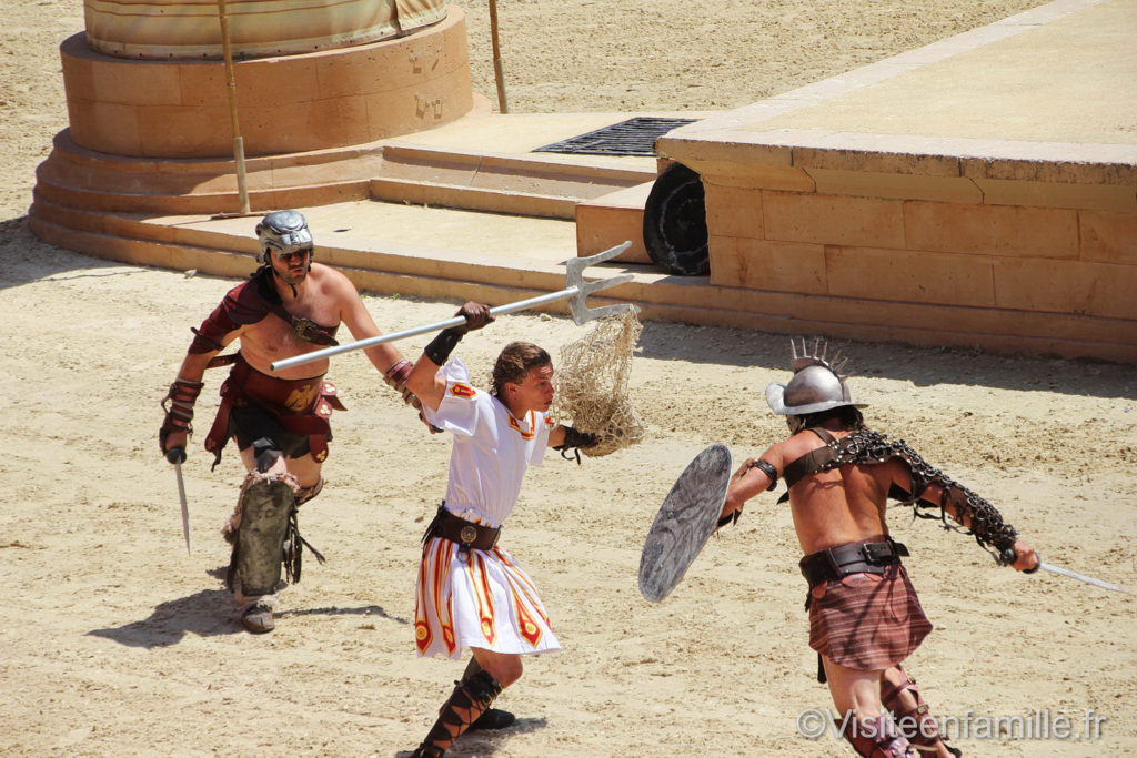 combat de gladiateur du spectacle Le signe du triomphe au Puy du Fou