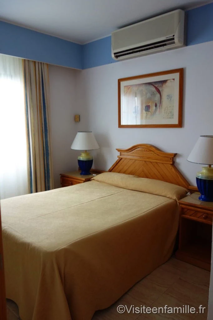 lit et climatisation Hôtel Riu Paraiso