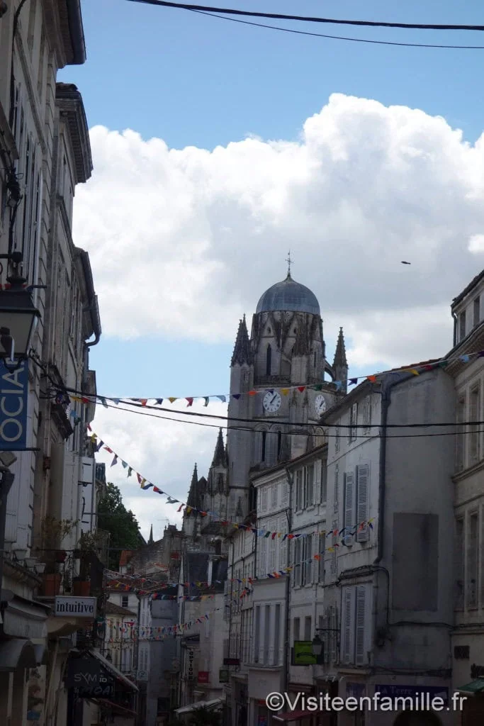 Saintes Saintes, une ville incontournable de Charente-Maritime