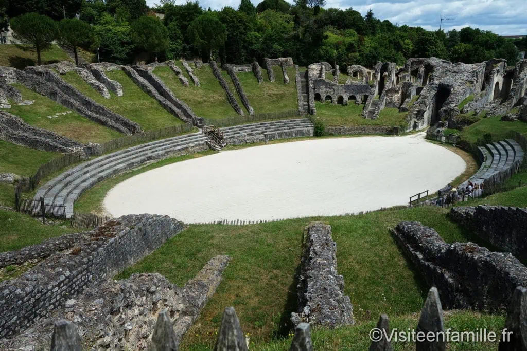 Saintes Saintes, une ville incontournable de Charente-Maritime