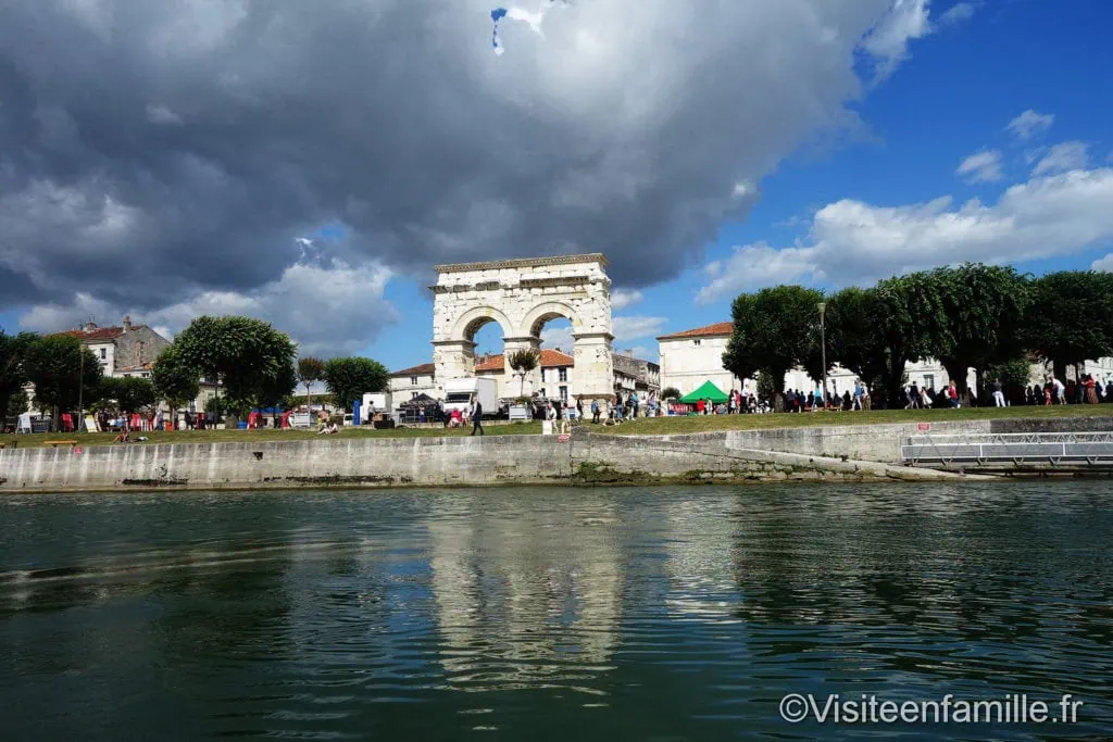Saintes Saintes, une ville incontournable de Charente-Maritime