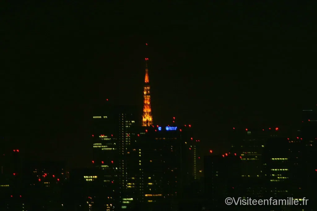 Tour de tokyo de nuit