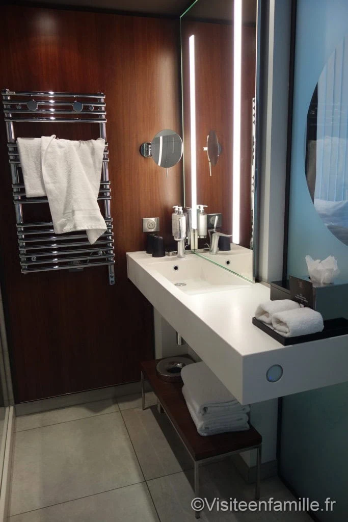 La salle de bain de l'hôtel Molitor Paris