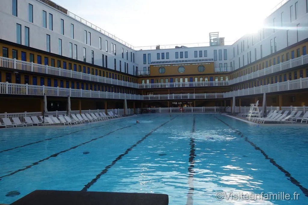 Piscine extérieure de l'hôtel Molitor Paris