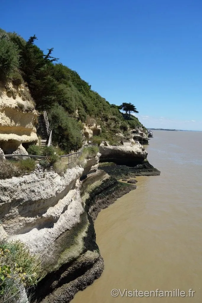 grottes de Matata