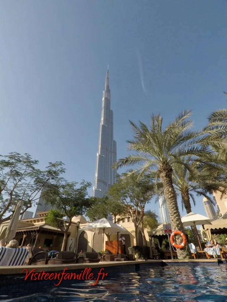 Burj khalifa depuis la piscine