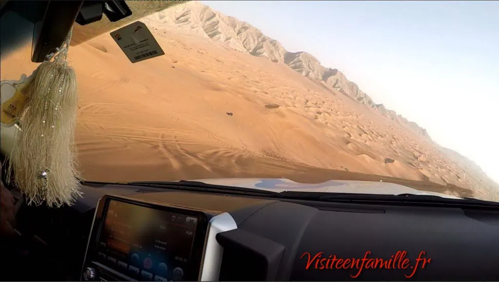 desert dubai voiture dune