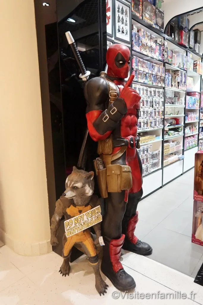 Deadpool and Rocket Raccoon in dubai mall