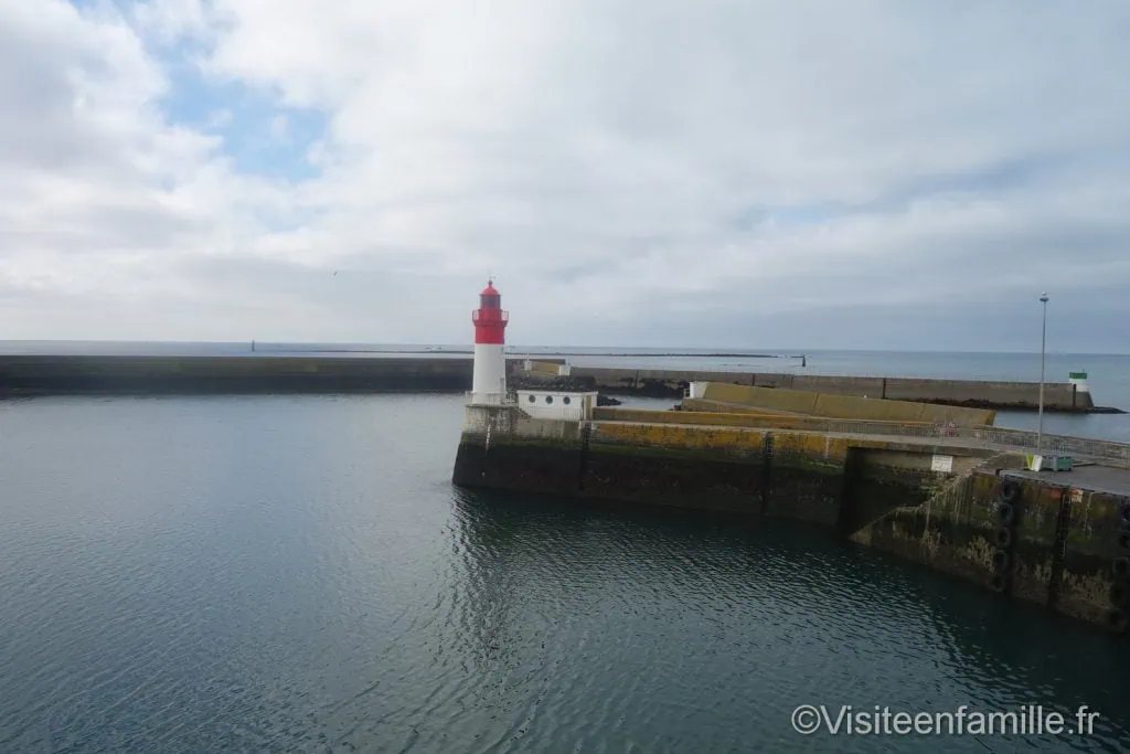 phare d'Eckmühl Visite du pays Bigouden : le Guilvinec, Haliotika, le phare d'Eckmühl