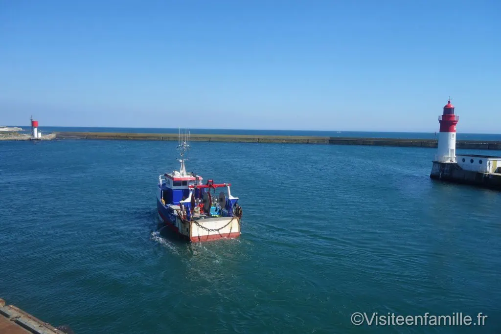 phare d'Eckmühl Visite du pays Bigouden : le Guilvinec, Haliotika, le phare d'Eckmühl