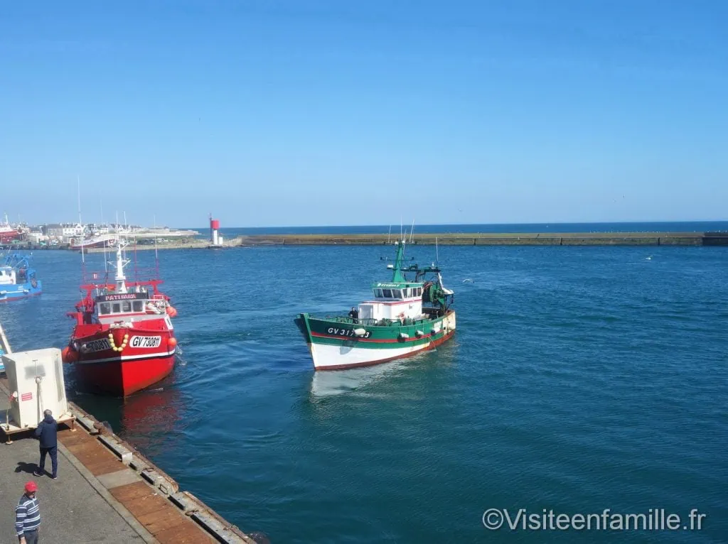 phare d'Eckmühl Visite du pays Bigouden : le Guilvinec, Haliotika, le phare d'Eckmühl
