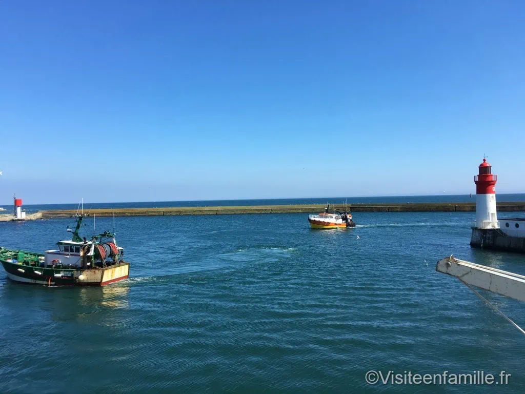phare d'Eckmühl Visite du pays Bigouden : le Guilvinec, Haliotika, le phare d'Eckmühl