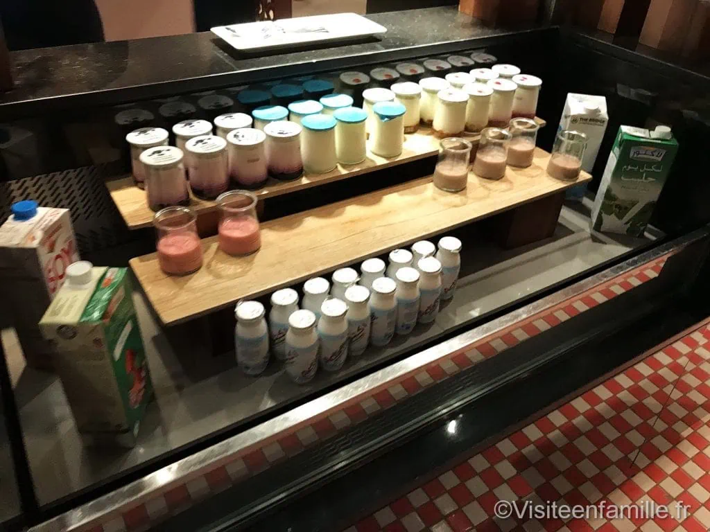 laitage pour le petit déjeuner au Palace Downtown Dubai
