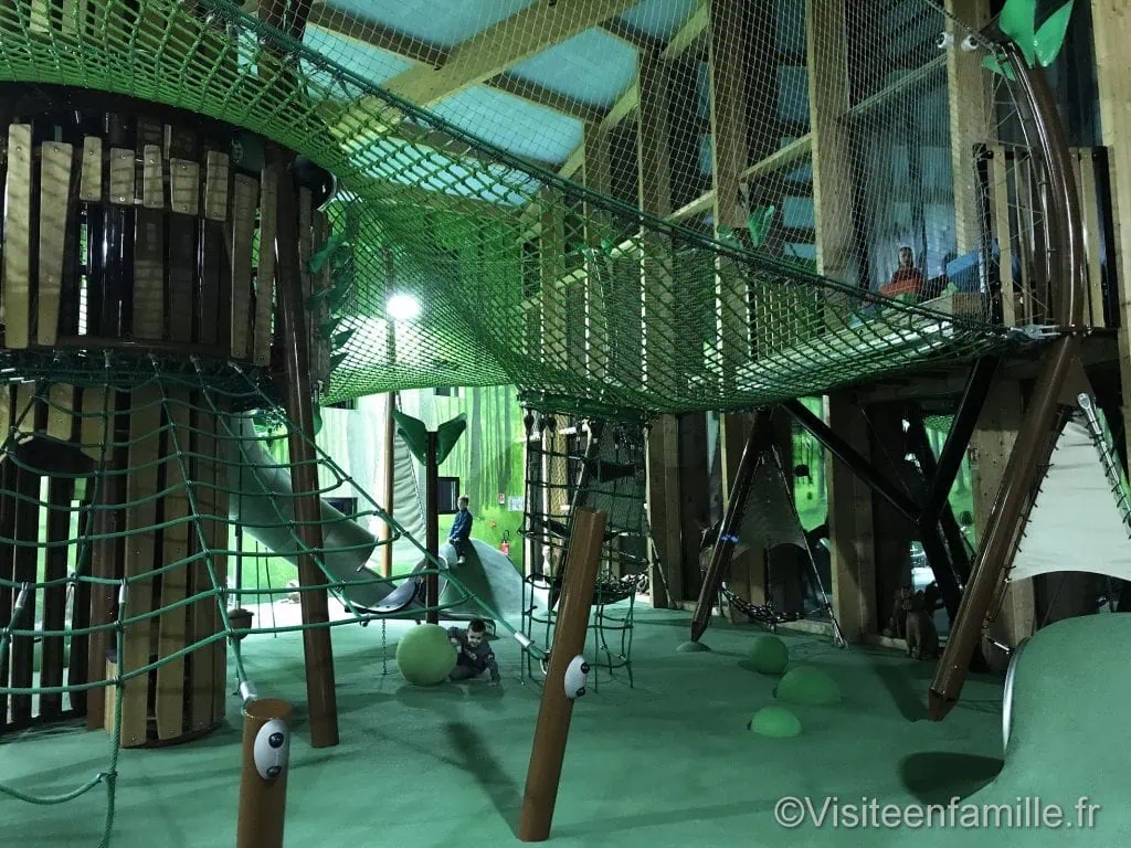 aire de jeux forest lodge center parc trois forêt