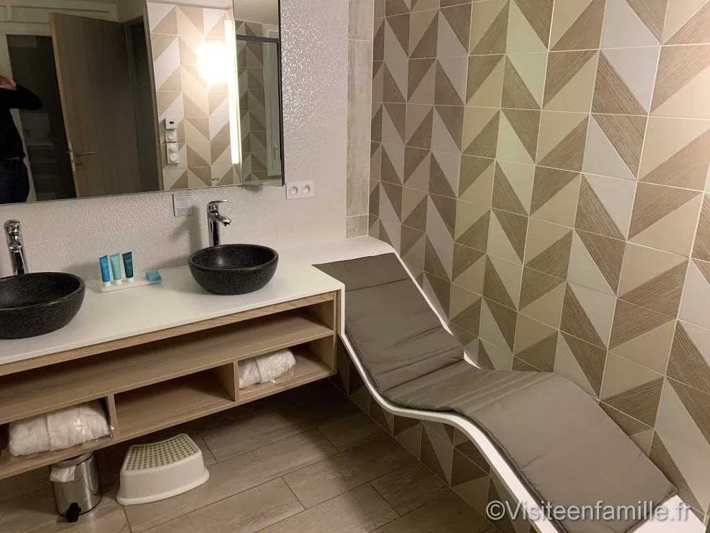 salle de bain center parc trois forêt