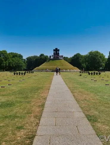 Cimetière militaire allemand de La Cambe