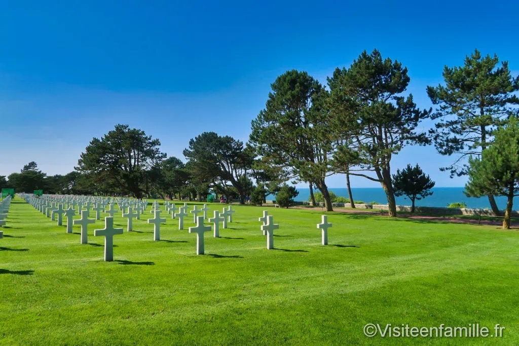 cimetière américain surplombant la plage d'Omaha