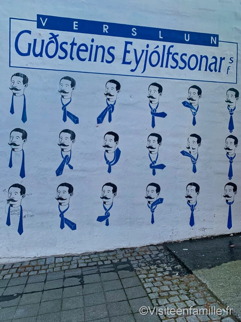comment nouer un nœud de cravate Reykjavík