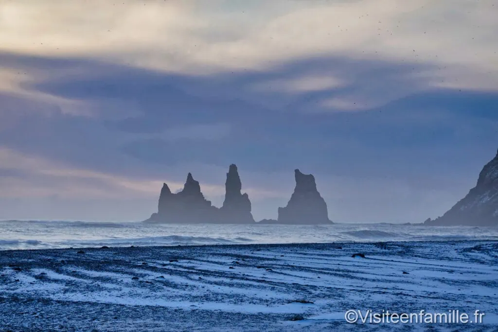 Reynisdrangar à vík í mýrdal islande