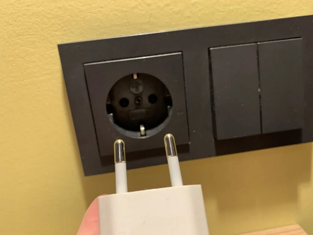 Prise electrique norme française islande