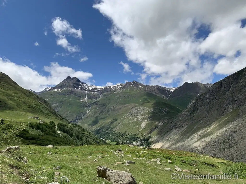 vue panoramique village de l’Ecot