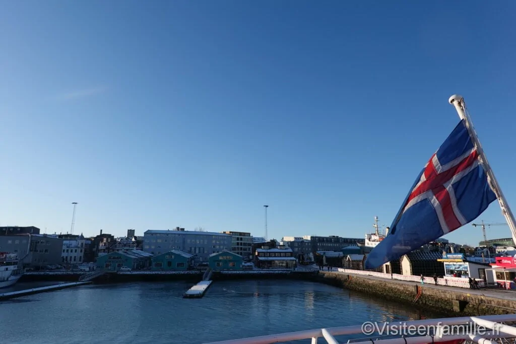 bateau de croisière pour aller voir les baleines à Reykjavik