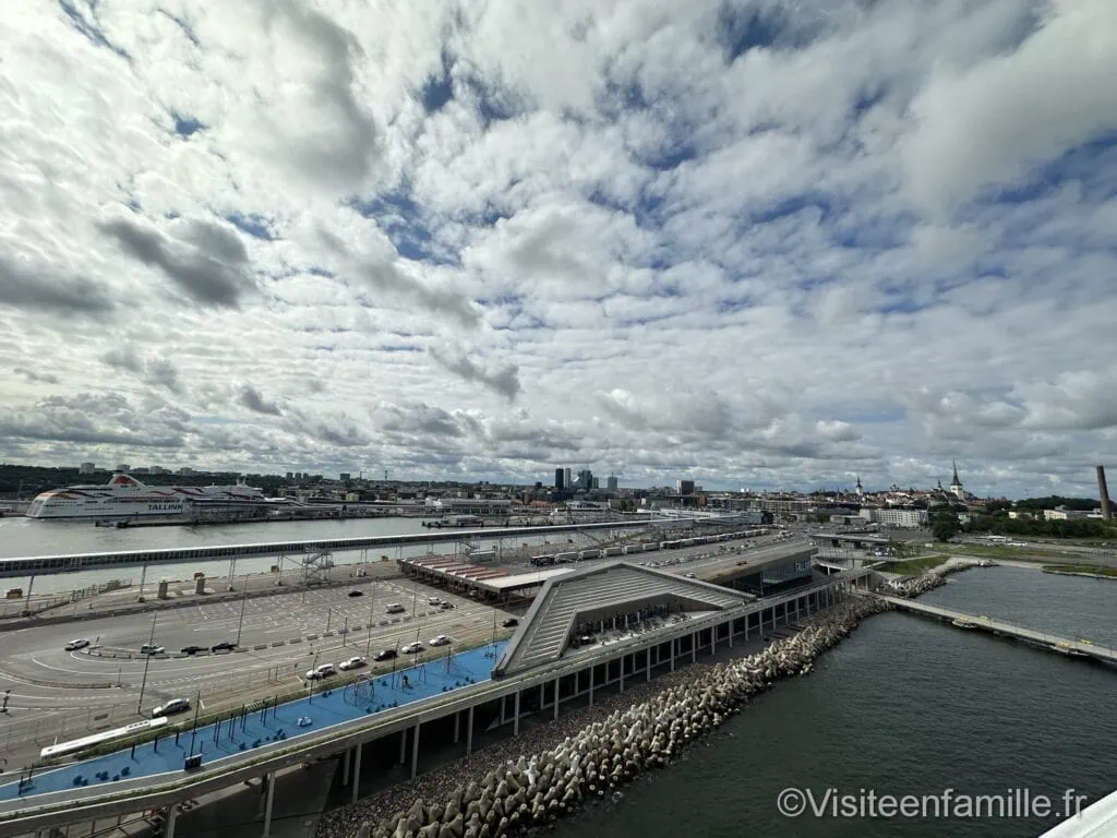 Port de Tallinn, vu depuis notre balcon du bateau MSC Fantasia