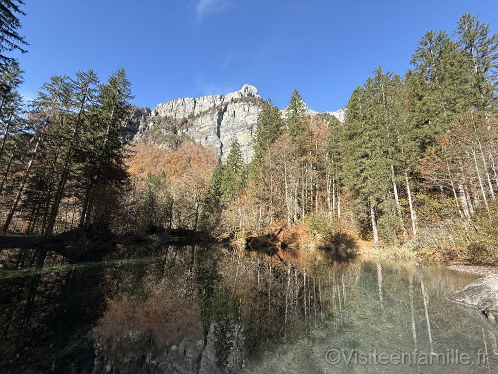 Le lac du Plan des Lacs sixt fer à cheval