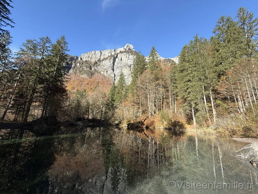 Le lac du Plan des Lacs sixt fer à cheval