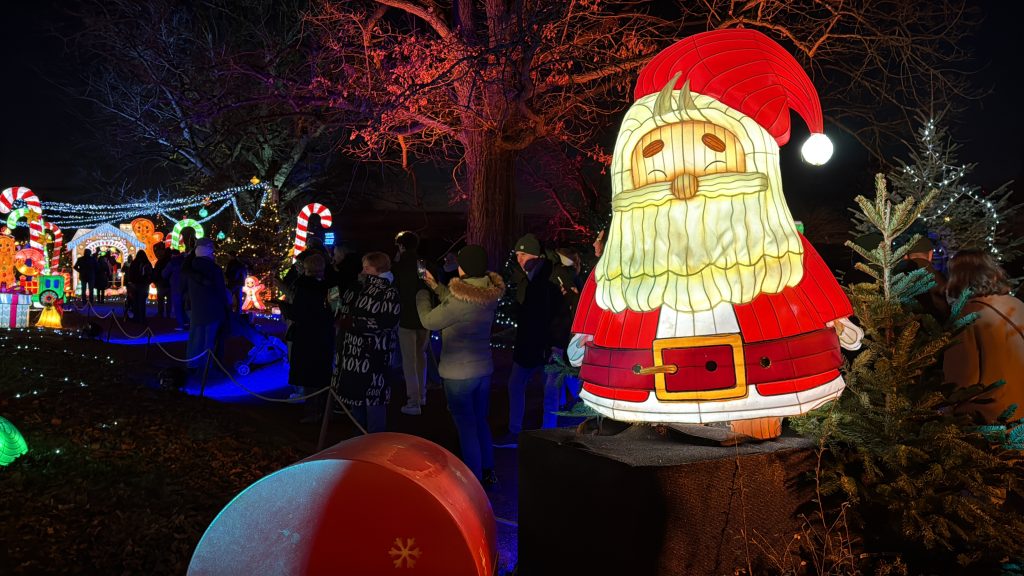 Sentier des Lanternes Avis Le Sentier des Lanternes à Metz (2025) : on a testé la balade féerique gratuite en famille